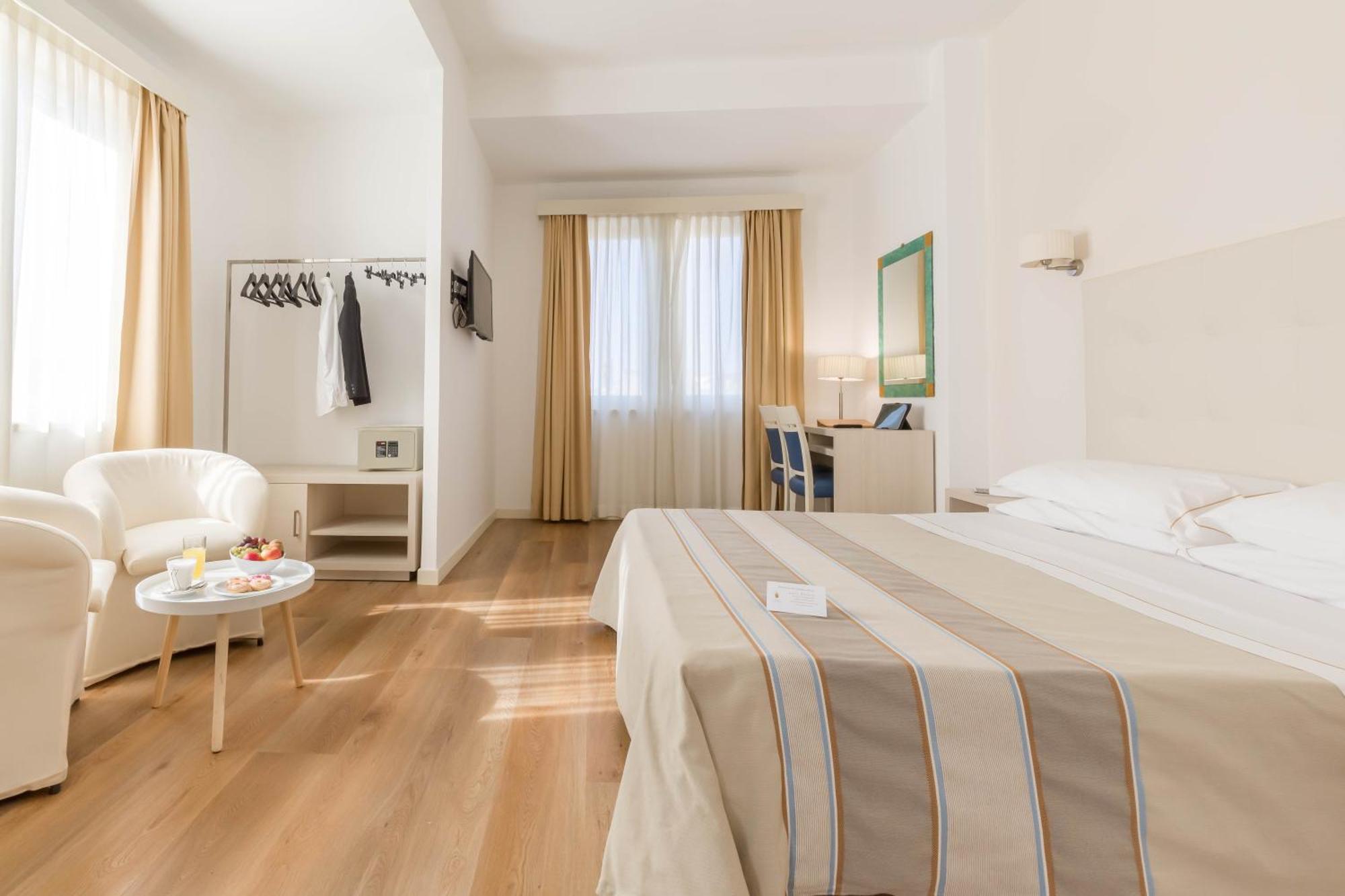 Hotel Catalunya อาลเกโร ภายนอก รูปภาพ